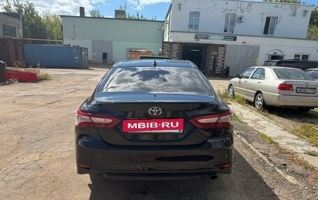 Toyota Camry, 2021 год, 2 000 000 рублей, 5 фотография