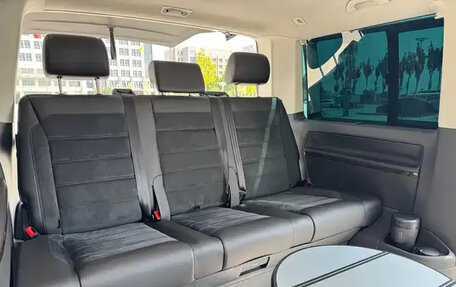 Volkswagen Multivan T6 рестайлинг, 2022 год, 5 670 000 рублей, 15 фотография