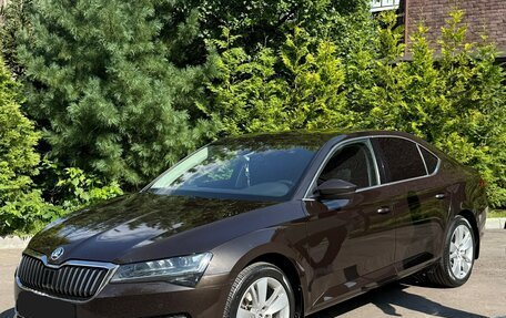Skoda Superb III рестайлинг, 2019 год, 2 750 000 рублей, 2 фотография