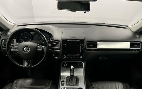Volkswagen Touareg III, 2013 год, 1 799 000 рублей, 11 фотография