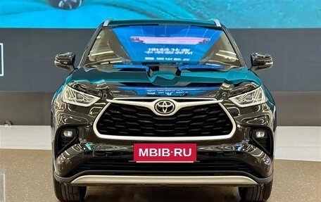 Toyota Highlander, 2024 год, 3 988 000 рублей, 2 фотография