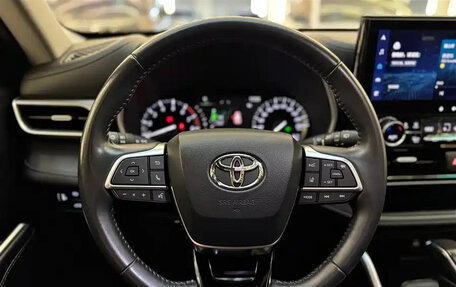 Toyota Highlander, 2024 год, 3 988 000 рублей, 12 фотография