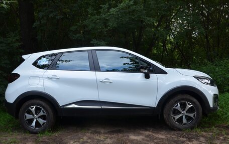 Renault Kaptur I рестайлинг, 2020 год, 1 700 000 рублей, 4 фотография