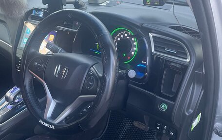 Honda Shuttle II, 2015 год, 1 050 000 рублей, 9 фотография