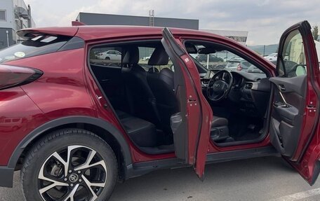 Toyota C-HR I рестайлинг, 2017 год, 1 950 000 рублей, 5 фотография