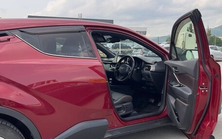 Toyota C-HR I рестайлинг, 2017 год, 1 950 000 рублей, 7 фотография