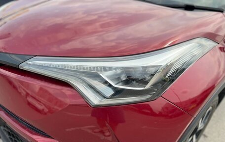 Toyota C-HR I рестайлинг, 2017 год, 1 950 000 рублей, 14 фотография