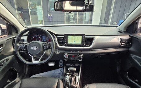 KIA Stonic, 2022 год, 1 400 000 рублей, 7 фотография