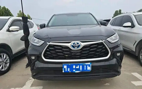 Toyota Highlander, 2025 год, 5 300 000 рублей, 2 фотография