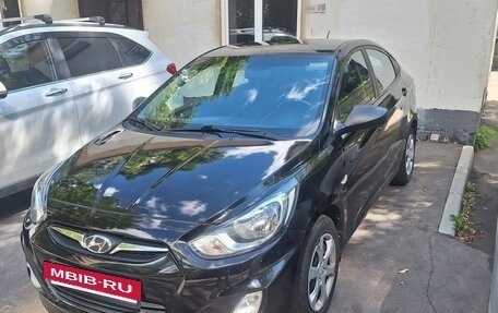 Hyundai Solaris II рестайлинг, 2013 год, 650 000 рублей, 4 фотография