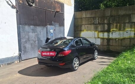 Hyundai Solaris II рестайлинг, 2013 год, 650 000 рублей, 11 фотография
