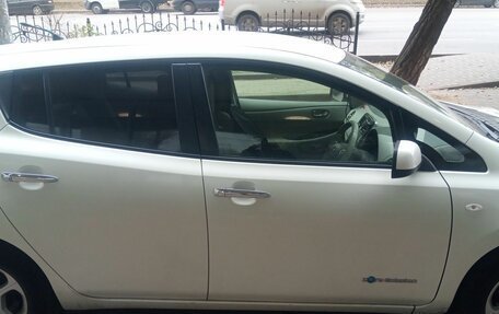 Nissan Leaf I, 2012 год, 585 000 рублей, 3 фотография