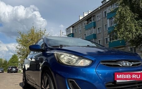 Hyundai Solaris II рестайлинг, 2011 год, 650 000 рублей, 3 фотография