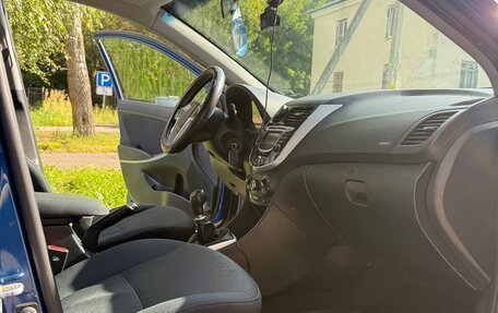 Hyundai Solaris II рестайлинг, 2011 год, 650 000 рублей, 14 фотография