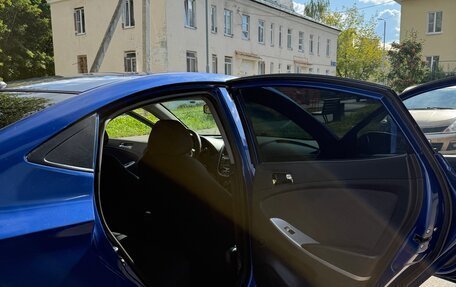 Hyundai Solaris II рестайлинг, 2011 год, 650 000 рублей, 12 фотография