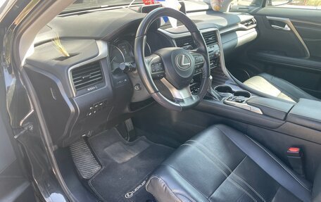 Lexus RX IV рестайлинг, 2019 год, 3 900 000 рублей, 9 фотография