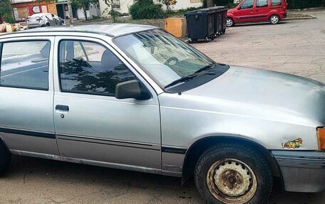 Opel Kadett E рестайлинг, 1986 год, 125 000 рублей, 11 фотография