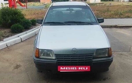 Opel Kadett E рестайлинг, 1986 год, 125 000 рублей, 9 фотография