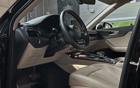 Audi A4, 2018 год, 2 100 000 рублей, 10 фотография