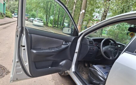 Toyota Corolla, 2004 год, 410 000 рублей, 10 фотография