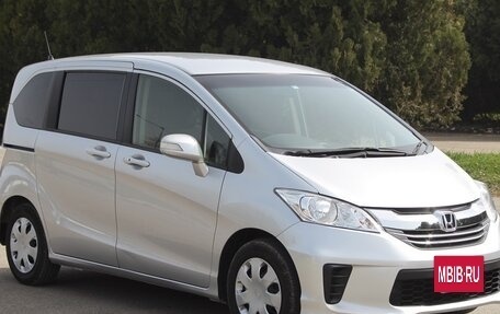 Honda Freed I, 2015 год, 1 050 000 рублей, 3 фотография