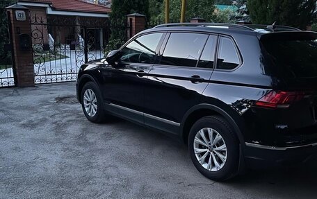 Volkswagen Tiguan II, 2021 год, 2 900 000 рублей, 3 фотография