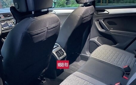Volkswagen Tiguan II, 2021 год, 2 900 000 рублей, 6 фотография