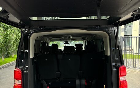 Peugeot Traveller I, 2018 год, 2 600 000 рублей, 9 фотография