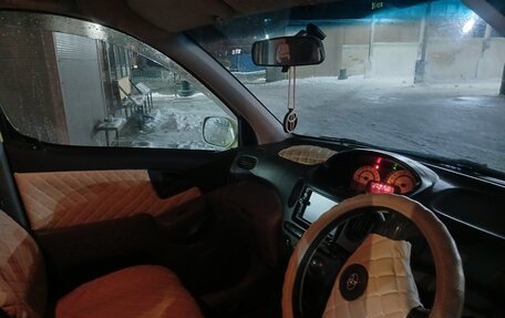 Toyota FunCargo, 2000 год, 300 000 рублей, 2 фотография