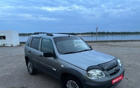 Chevrolet Niva I рестайлинг, 2011 год, 470 000 рублей, 1 фотография