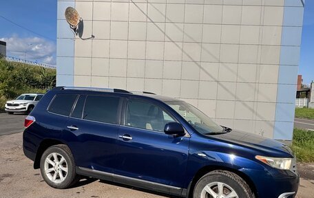 Toyota Highlander III, 2011 год, 1 600 000 рублей, 7 фотография
