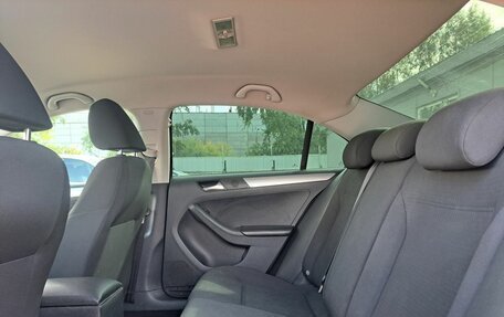 Volkswagen Jetta VI, 2015 год, 979 000 рублей, 12 фотография