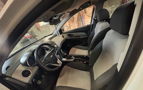 Chevrolet Cruze II, 2013 год, 750 000 рублей, 4 фотография