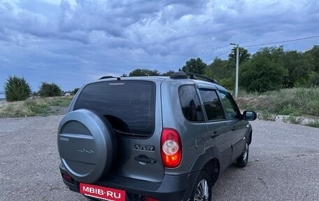 Chevrolet Niva I рестайлинг, 2011 год, 470 000 рублей, 3 фотография