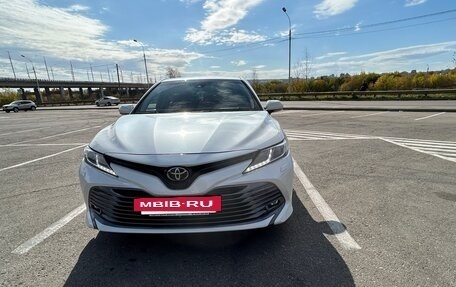 Toyota Camry, 2019 год, 2 690 000 рублей, 4 фотография