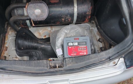 Mazda 323, 1997 год, 250 000 рублей, 3 фотография
