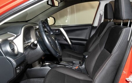Toyota RAV4, 2015 год, 2 200 000 рублей, 6 фотография