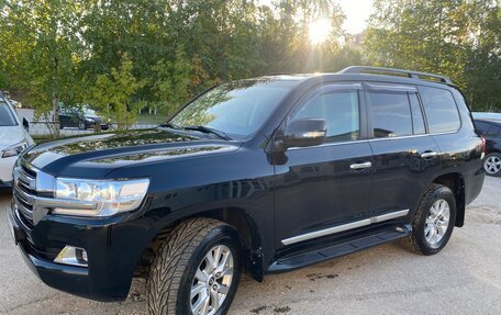 Toyota Land Cruiser 200, 2016 год, 5 500 000 рублей, 1 фотография