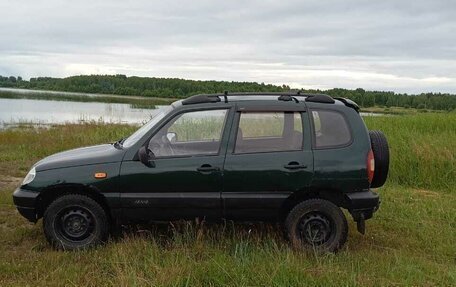Chevrolet Niva I рестайлинг, 2004 год, 195 000 рублей, 2 фотография