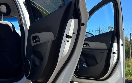 Chevrolet Cruze II, 2012 год, 700 000 рублей, 5 фотография