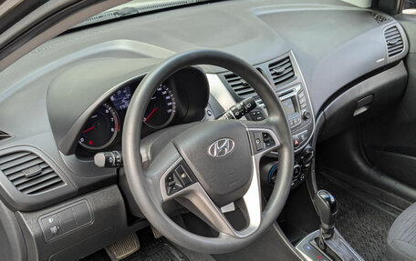 Hyundai Solaris II рестайлинг, 2016 год, 1 260 000 рублей, 23 фотография