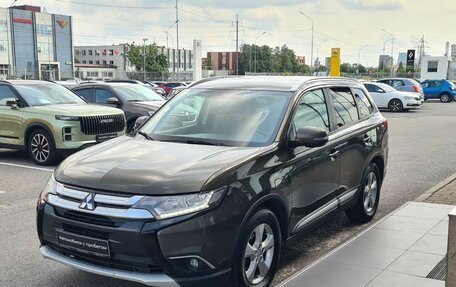 Mitsubishi Outlander III рестайлинг 3, 2016 год, 1 270 000 рублей, 2 фотография