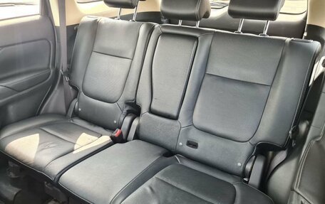 Mitsubishi Outlander III рестайлинг 3, 2016 год, 1 270 000 рублей, 20 фотография