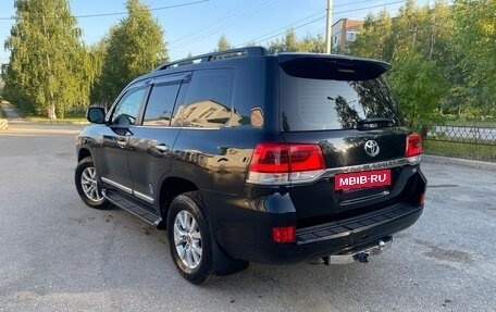 Toyota Land Cruiser 200, 2016 год, 5 500 000 рублей, 6 фотография