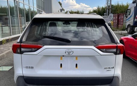 Toyota RAV4, 2025 год, 3 900 000 рублей, 4 фотография