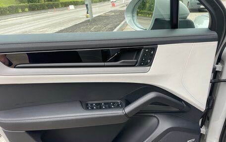 Porsche Cayenne III, 2025 год, 17 000 000 рублей, 7 фотография
