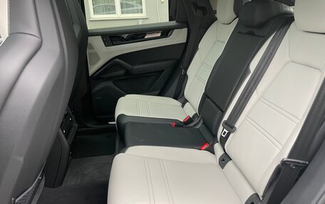 Porsche Cayenne III, 2025 год, 17 000 000 рублей, 11 фотография