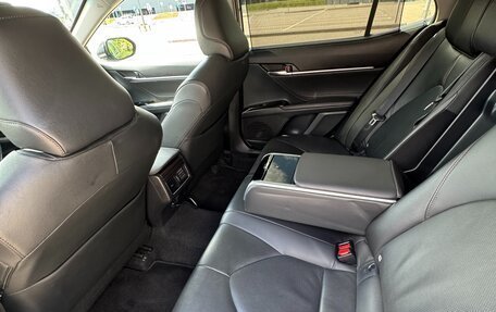 Toyota Camry, 2018 год, 2 700 000 рублей, 11 фотография