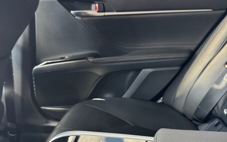 Toyota Camry, 2018 год, 2 700 000 рублей, 7 фотография