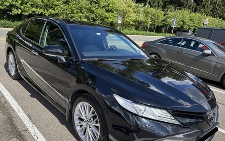 Toyota Camry, 2018 год, 2 700 000 рублей, 3 фотография